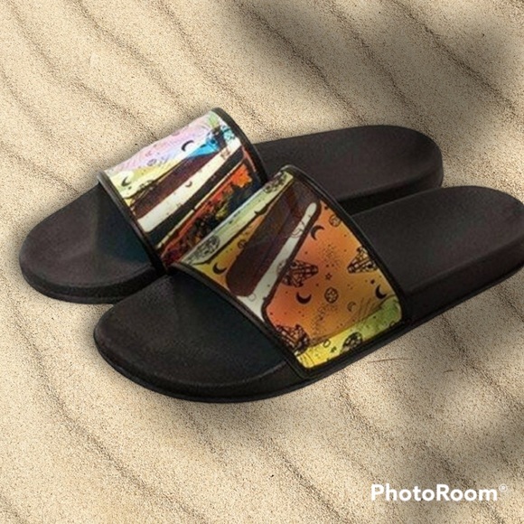 Brand new Star Wars Millennium Falcon Women’s slide sandals size 9-10 - Picture 3 of 7